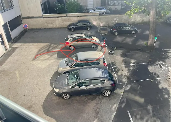 Indépendant Proche Centre Et Parking *